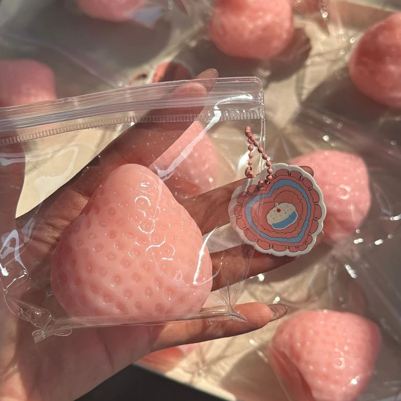 Strawberry Taba Squishy Fidget - Stationery Warehouse avaliação e preço